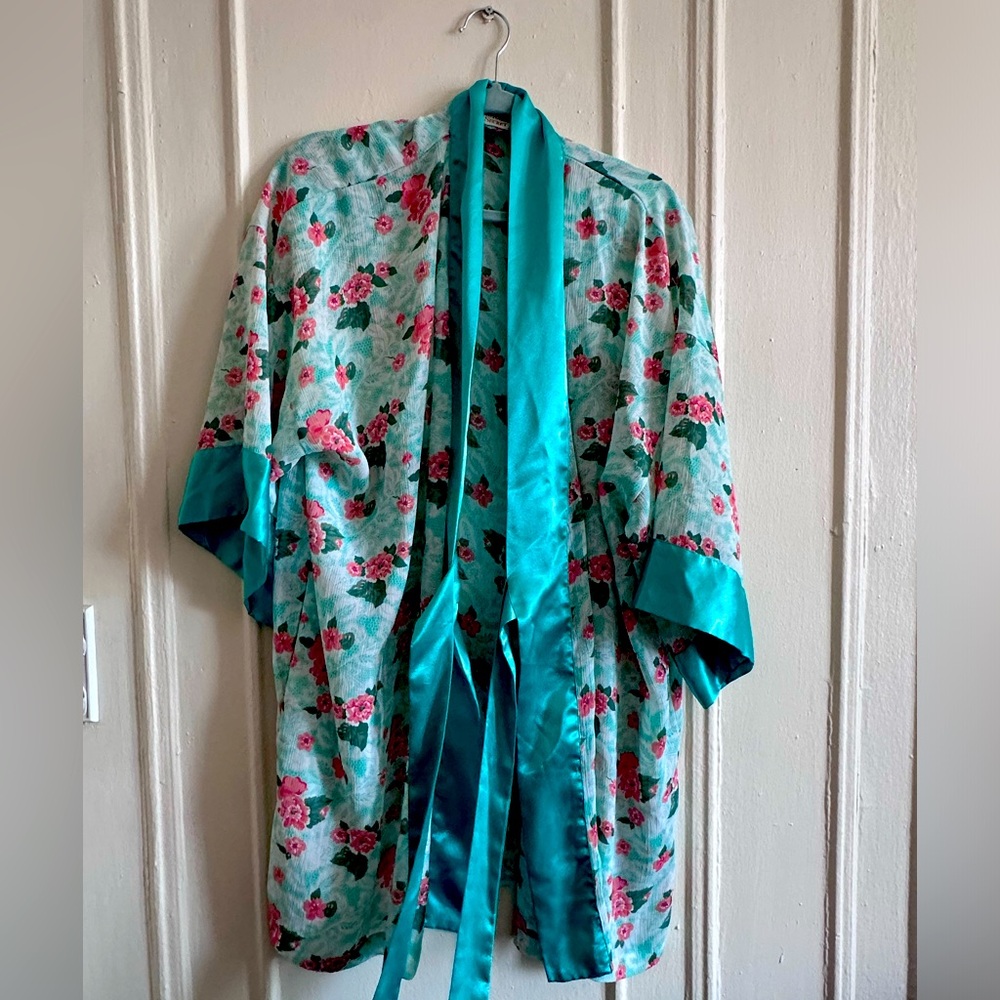 Victoria Secret Vintage  1980s/1990s Floral Kimono Robe OS